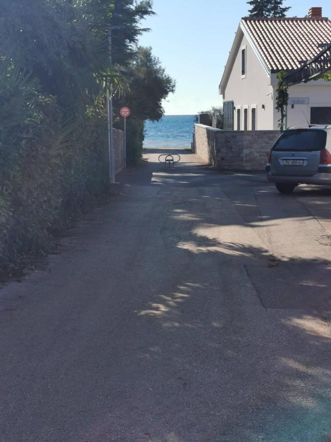 App Palcic K Apartment Novigrad  Exterior photo