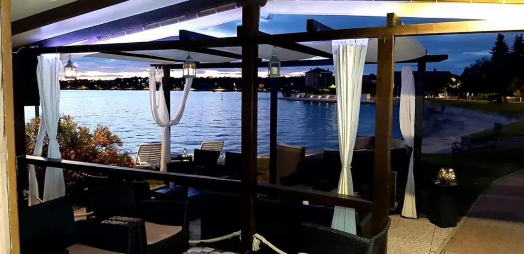 App Palcic K Apartment Novigrad  Exterior photo